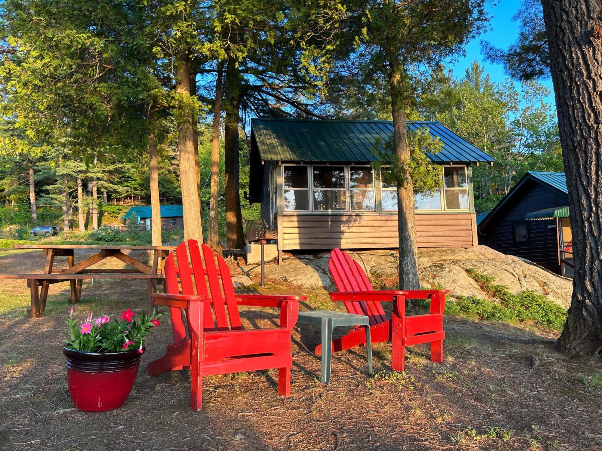 Paddler'S Rest Lakeside Cabins And Motel Long Lake Zewnętrze zdjęcie